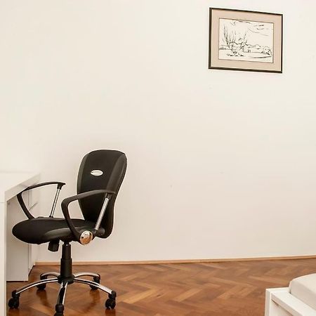 Apartment Pataky Zagreb Bagian luar foto