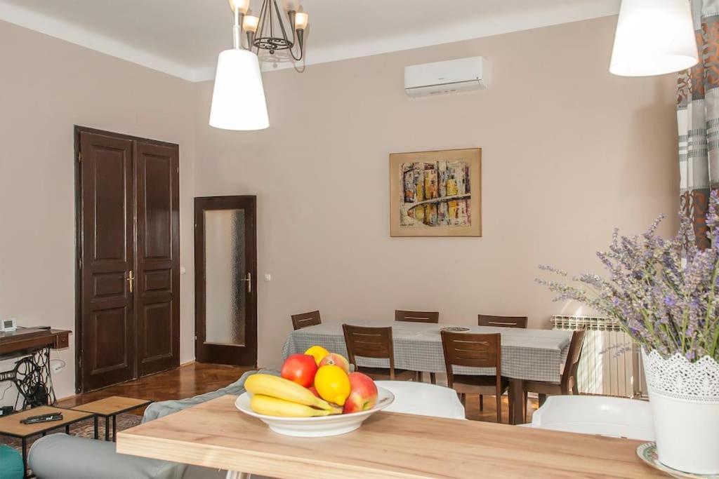 Apartment Pataky Zagreb Bagian luar foto