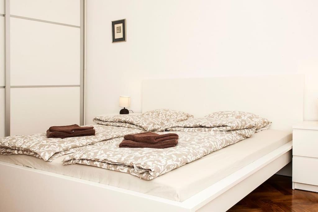 Apartment Pataky Zagreb Bagian luar foto