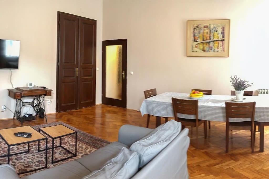 Apartment Pataky Zagreb Bagian luar foto